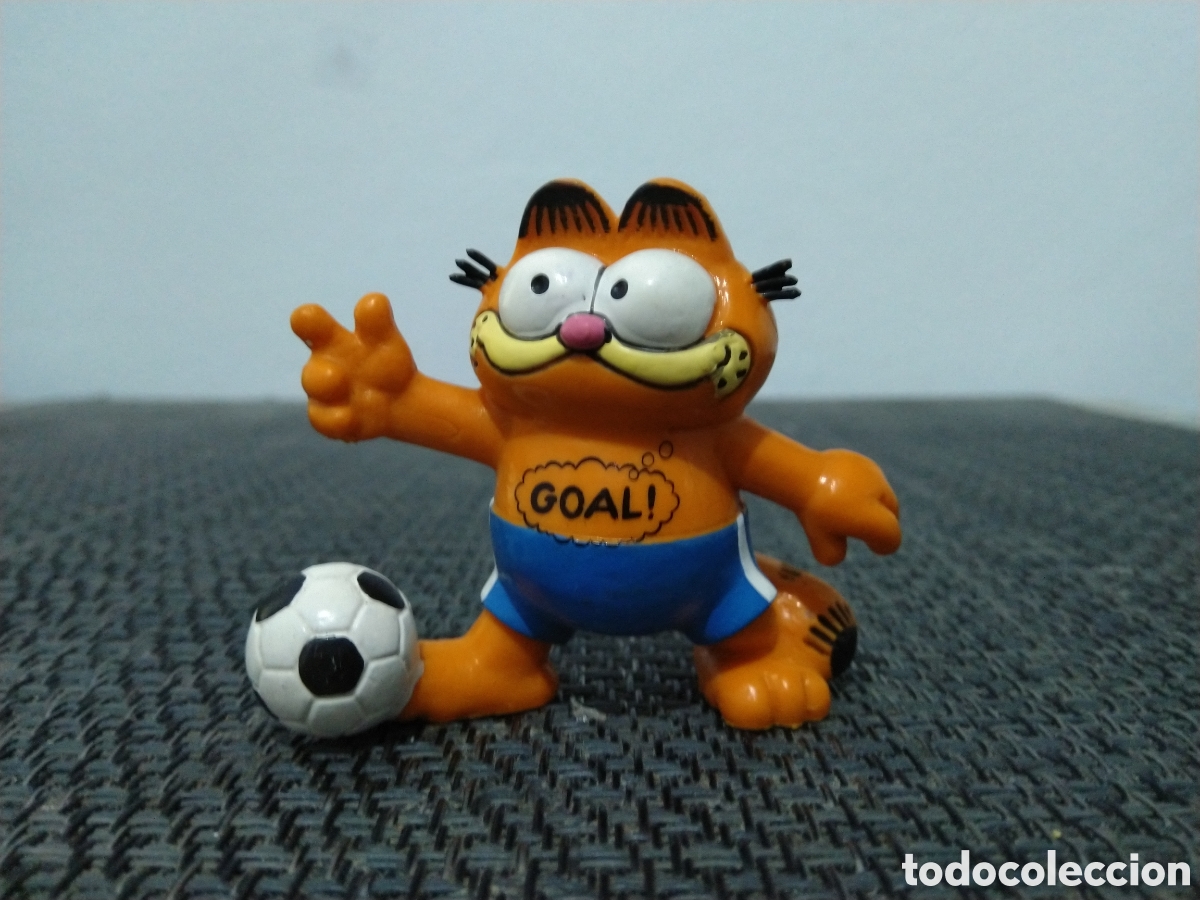 Figuras de goma y PVC: FIGURA PVC GARFIELD BULLY COMICS TEBEOS JOHN ODDIE LASA&Ntilde;A GATO JUGANDO FUTBOL PELOTA FOOTBALL