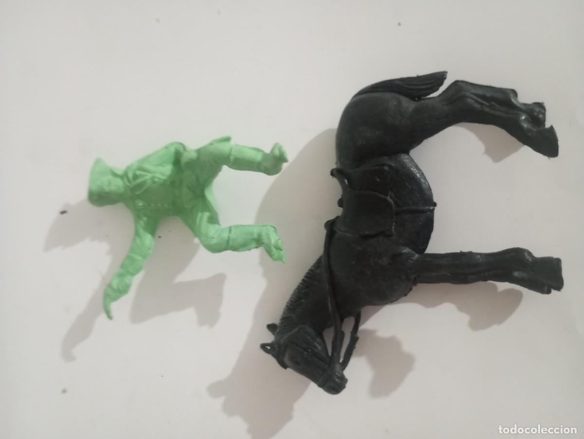 Figuras de goma y PVC: Figura comansi jecsan reamsa
