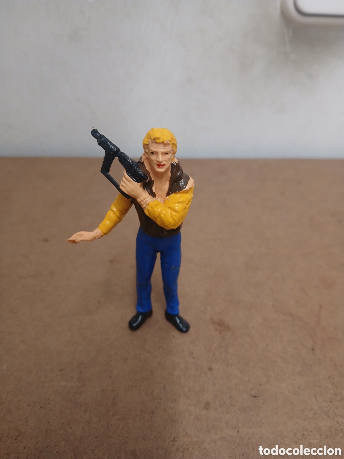Figuras de goma y PVC: SerieV los invasores a&ntilde;os 80 figura Mike donovan bootles