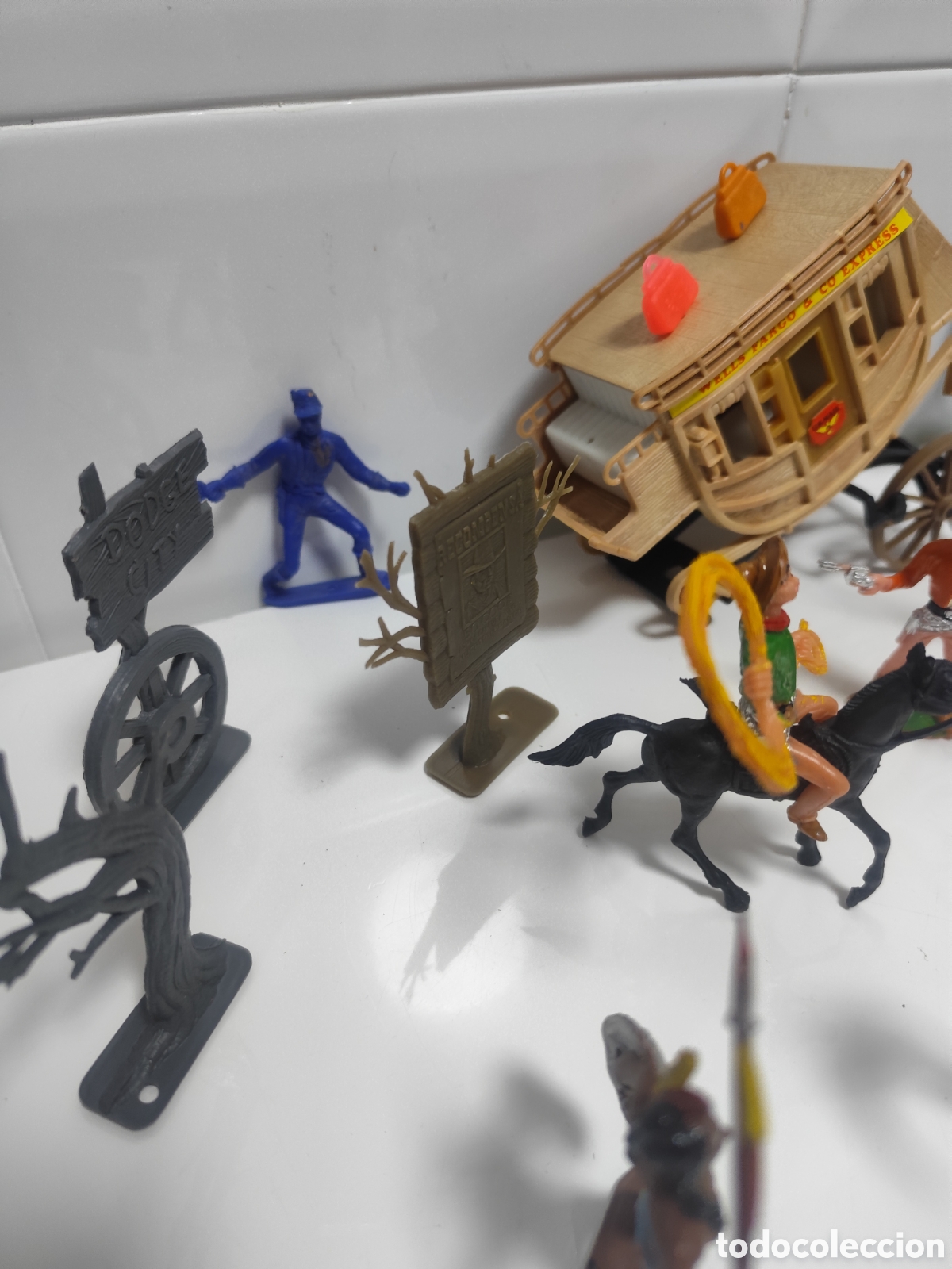 Figuras de goma y PVC: Juego Oeste de Comansi - Foto 3