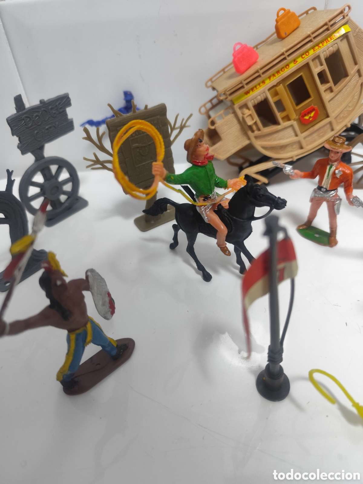 Figuras de goma y PVC: Juego Oeste de Comansi - Foto 6