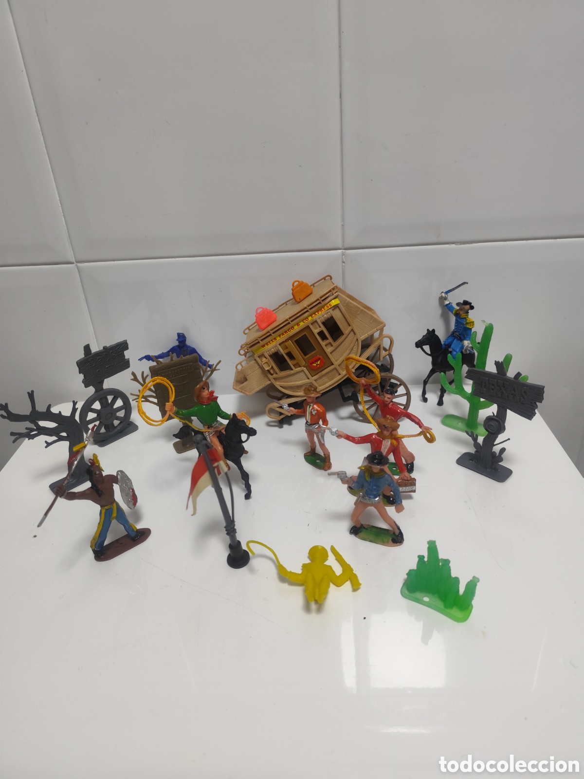 Figuras de goma y PVC: Juego Oeste de Comansi - Foto 8