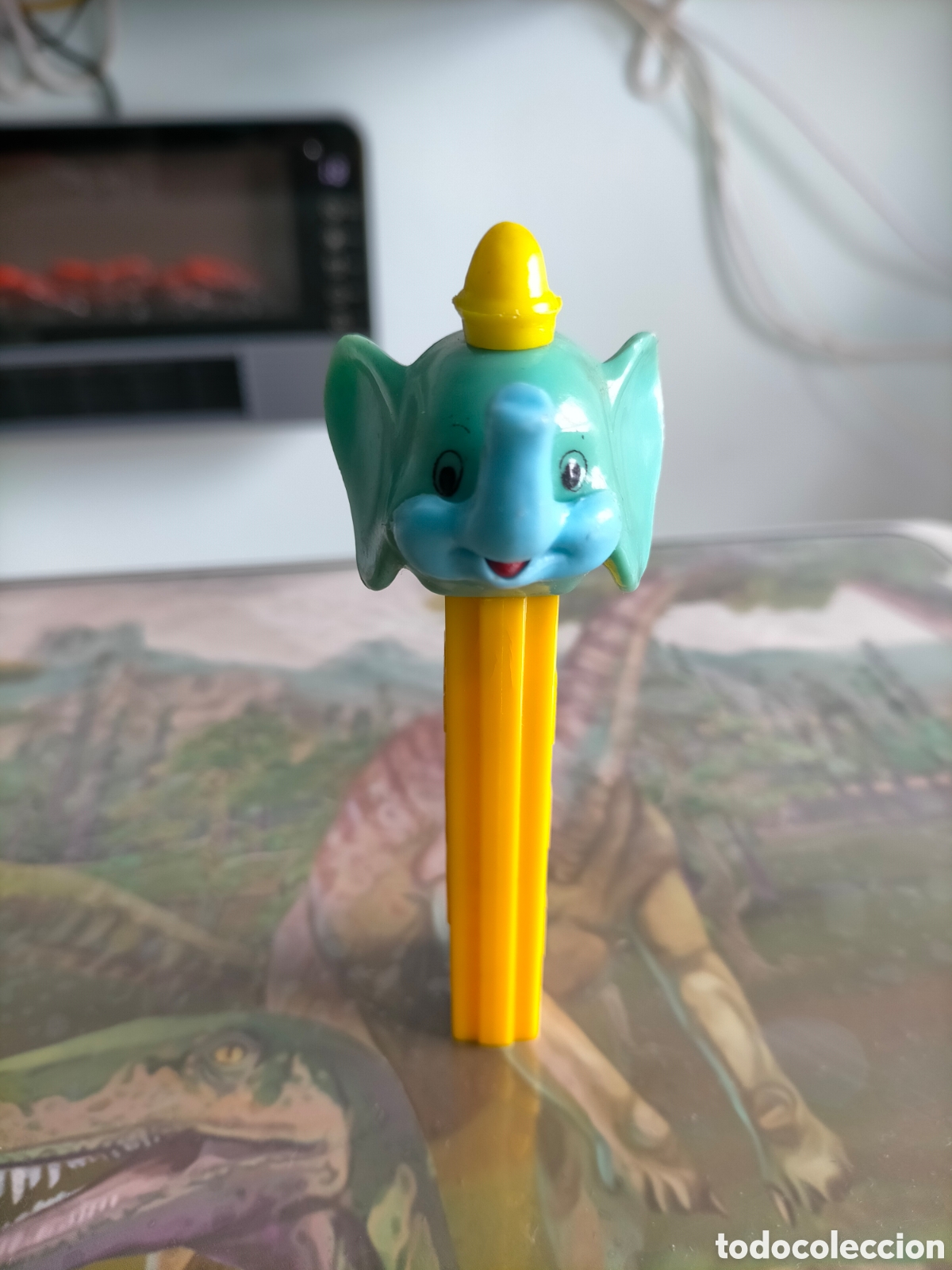 Figuras de goma y PVC: Dispensador pez sin pies Dumbo. A&ntilde;os 70.