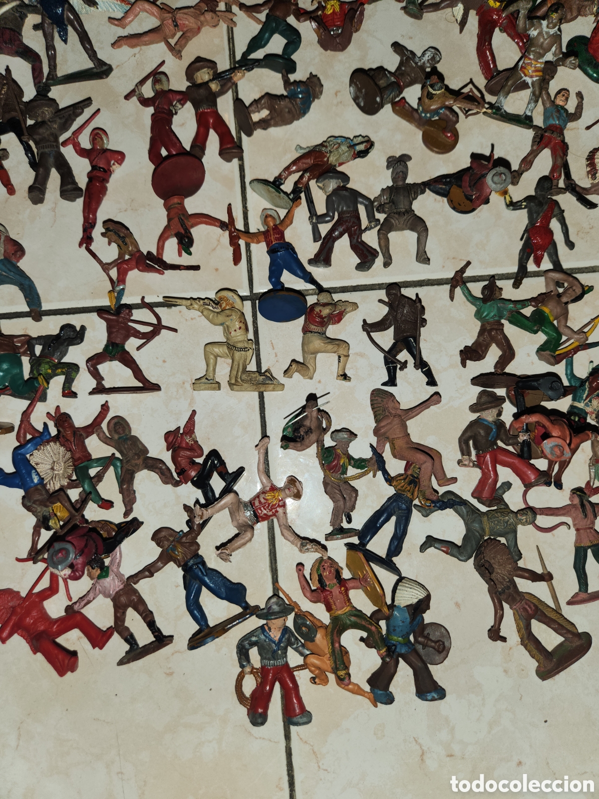 Figuras de goma y PVC: Lote de mu&ntilde;ecos indios a&ntilde;o 50 - Foto 4