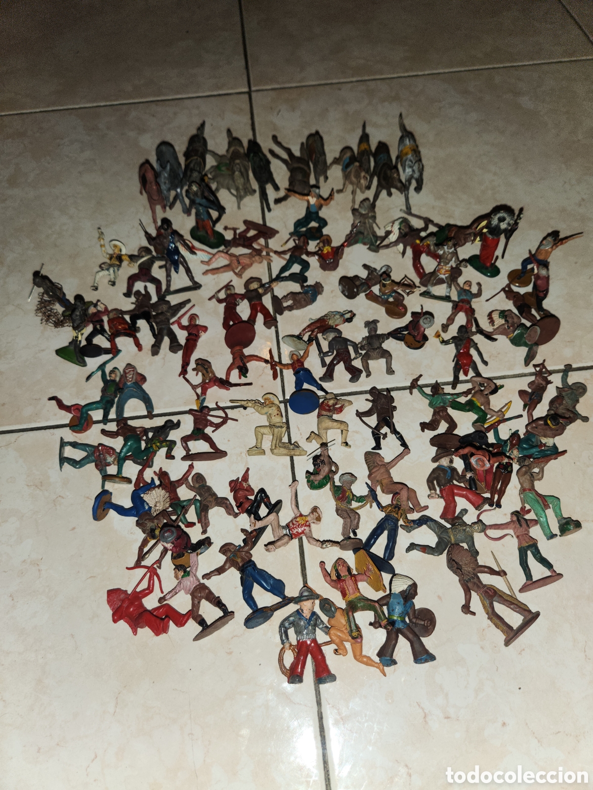 Figuras de goma y PVC: Lote de mu&ntilde;ecos indios a&ntilde;o 50 - Foto 1