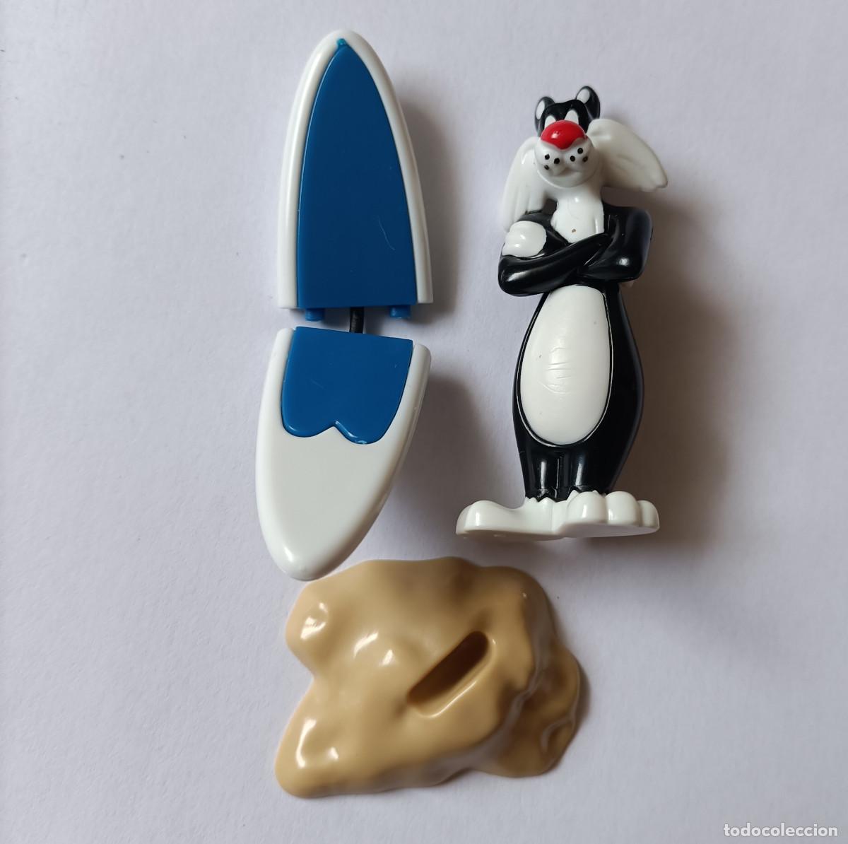 Figuras de goma Kinder: Kinder looney tunes toons pieza toons warner bros figura mu&ntilde;eco mu&ntilde;equito SILVESTRE Sylvester surf