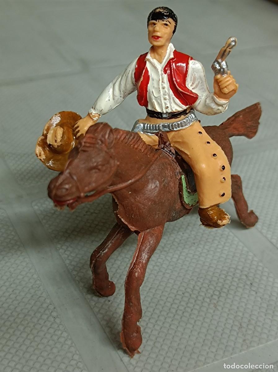 Figuras de goma y PVC: VAQUERO COWBOY COMANSI DE PL&Aacute;STICO A CABALLO - Foto 2