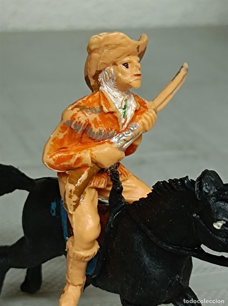 Figuras de goma y PVC: VAQUERO COWBOY COMANSI DE PL&Aacute;STICO A CABALLO - Foto 2