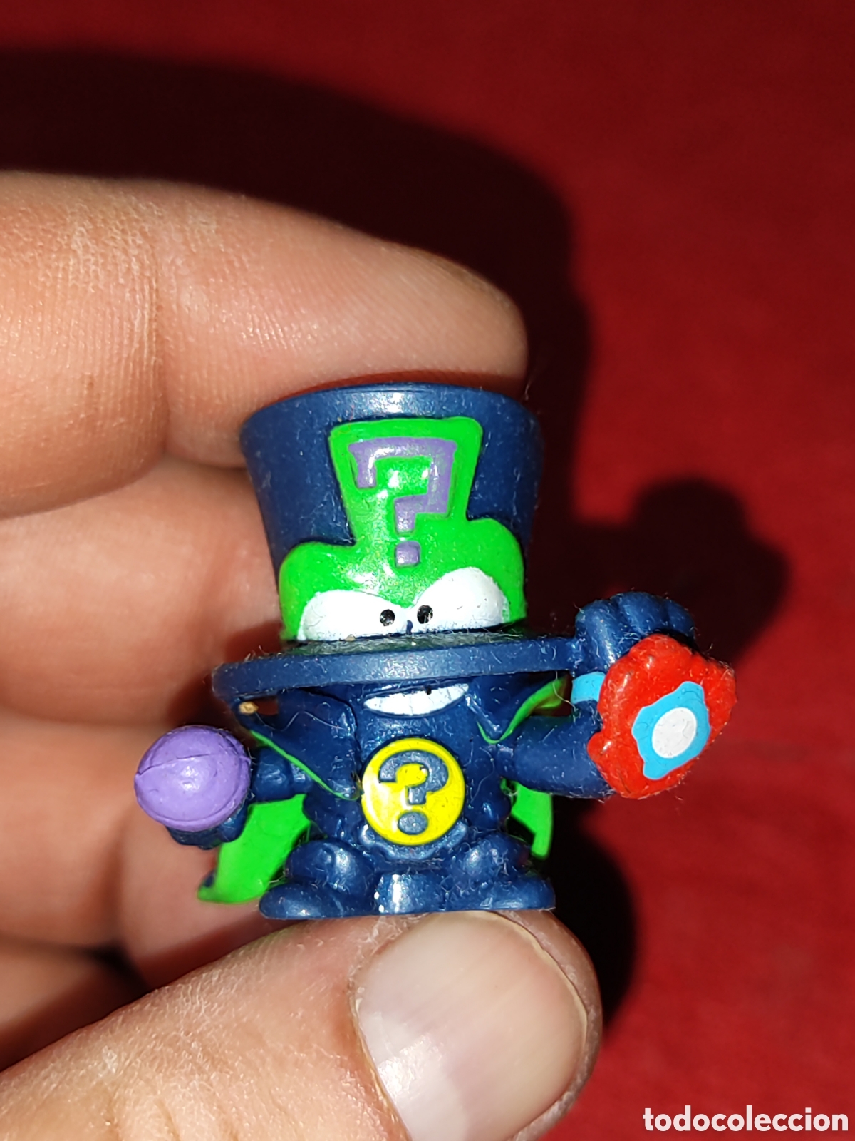 Figuras de goma y PVC: Ultra raro y dif&iacute;cil Enigma Superthings con vehiculo