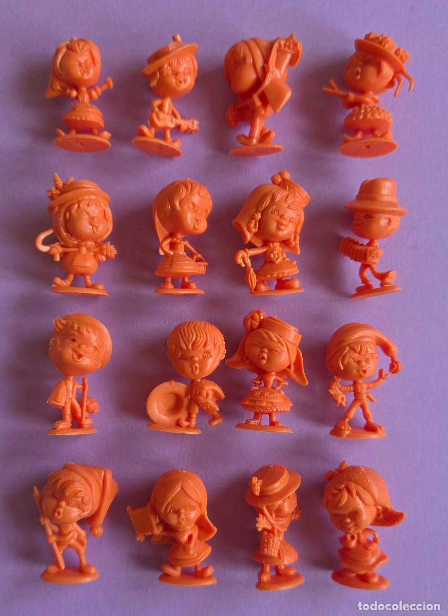 Figuras de goma y PVC: FIGURAS DUNKIN. COLECCION ELE ELA TRAJES REGIONALES