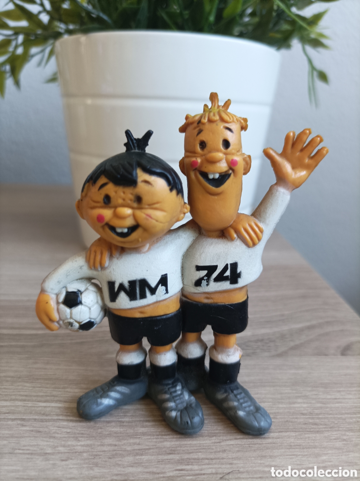 Figuras de goma y PVC: Figura goma PVC mascota Tip & Tap Mundial 74' Alemania