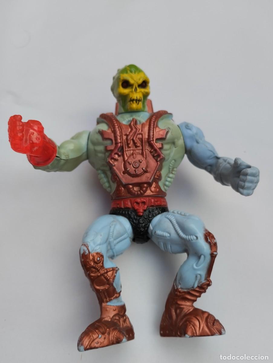 Figuras Masters del Universo: Skeletor ojos de Fuego - Foto 5