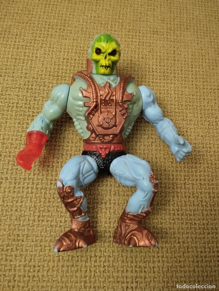 Figuras Masters del Universo: Skeletor ojos de Fuego - Foto 10