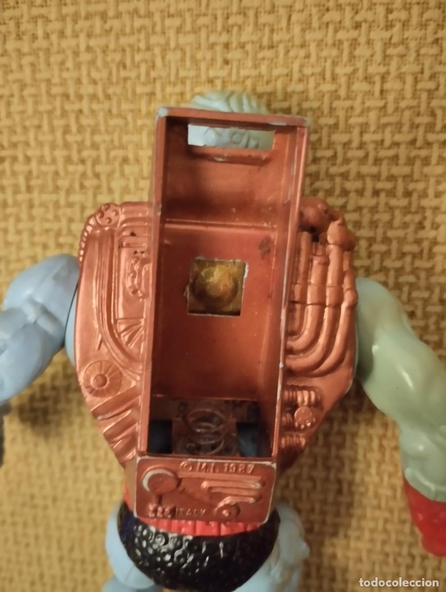 Figuras Masters del Universo: Skeletor ojos de Fuego - Foto 13