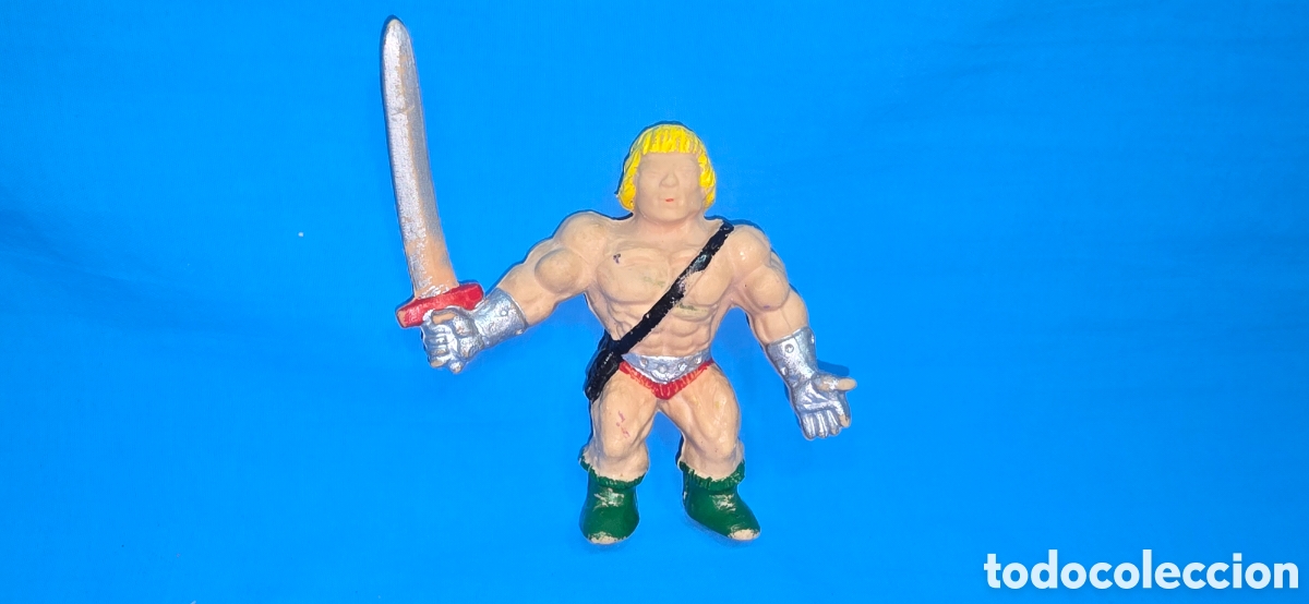 Figuras Masters del Universo: BOOTLEG HEMAN CON ESPADA . HE-MAN . GOMA - Foto 1