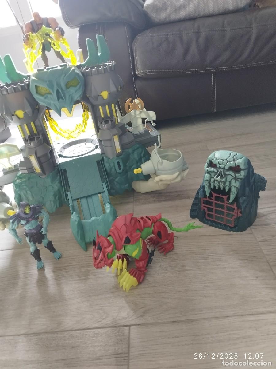 Figuras Masters del Universo: Castillo Grayskull + Figuras + Celda - Foto 3