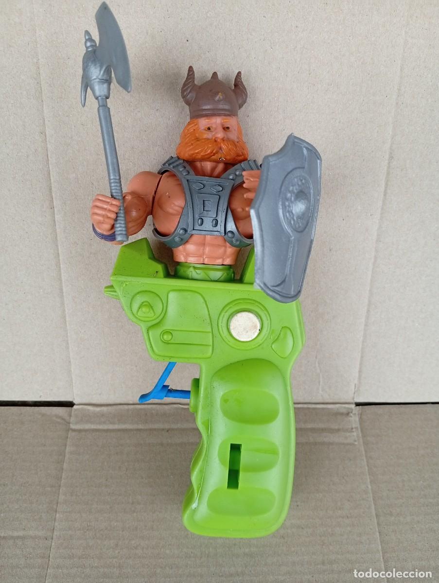 Figuras Masters del Universo: Antigua pistola de agua, Galaxy Warrior, parecido Master del Universo de la casa Chicos Ref. 823