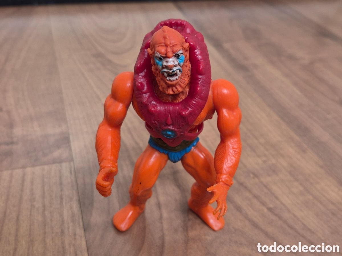 Figuras Masters del Universo: Beastman Masters del Universo Malaysia. Motu. Malasia. Peto coraza roja rojo