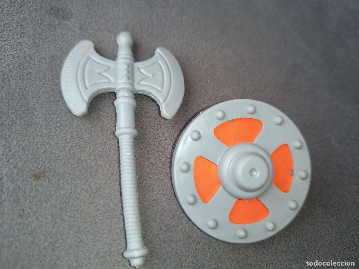 Figuras Masters del Universo: Ocasion coleccionistas Armas Escudo + Hacha Heman masters Universo Congost a&ntilde;os 80