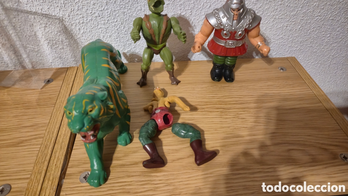 Figuras Masters del Universo: Lote variado de figuras de Masters del Universo. Tigre de Heman y otros