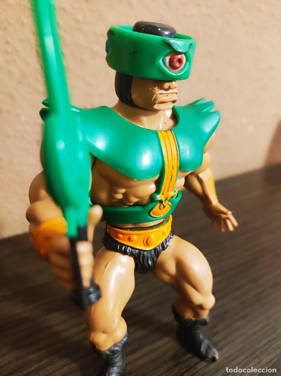 Figuras Masters del Universo: TRI-KLOPS. COMPLETO CON ARMA Y ARMADURA. MOTU. VINTAGE A&Ntilde;OS 80