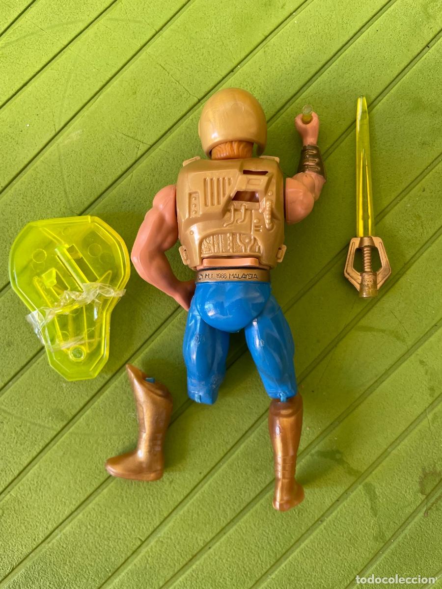Figuras Masters del Universo: Mu&ntilde;eco He-Man (+comic) - Foto 2