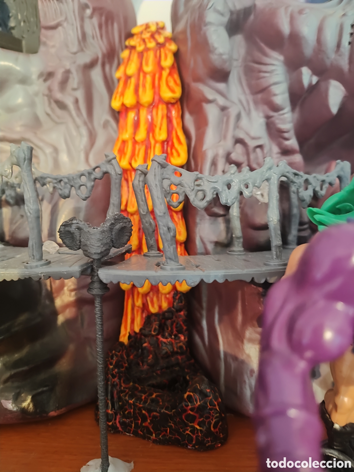 Figuras Masters del Universo: Catarata lava, castillo de la serpiente, castillo de Grayskulll - Foto 5