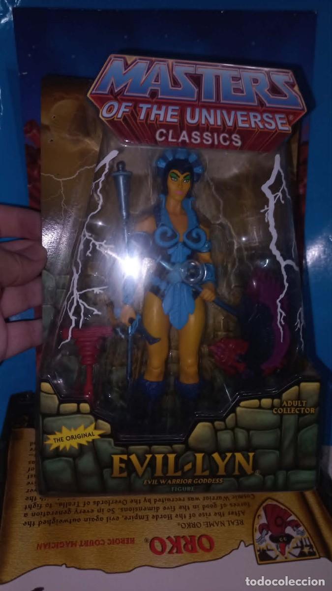 Figuras Masters del Universo: Figura Evil-Lyn, Masters of the Universe Classics - Mattel - 2010, en blister, sin abrir