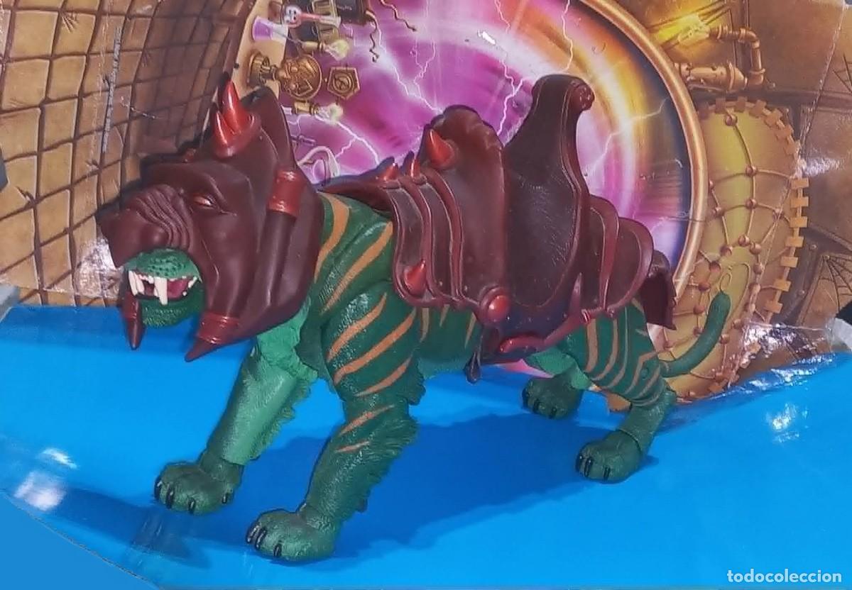 Figuras Masters del Universo: Figura Battle Cat, Masters of the Universe Classics - Mattel - 2009