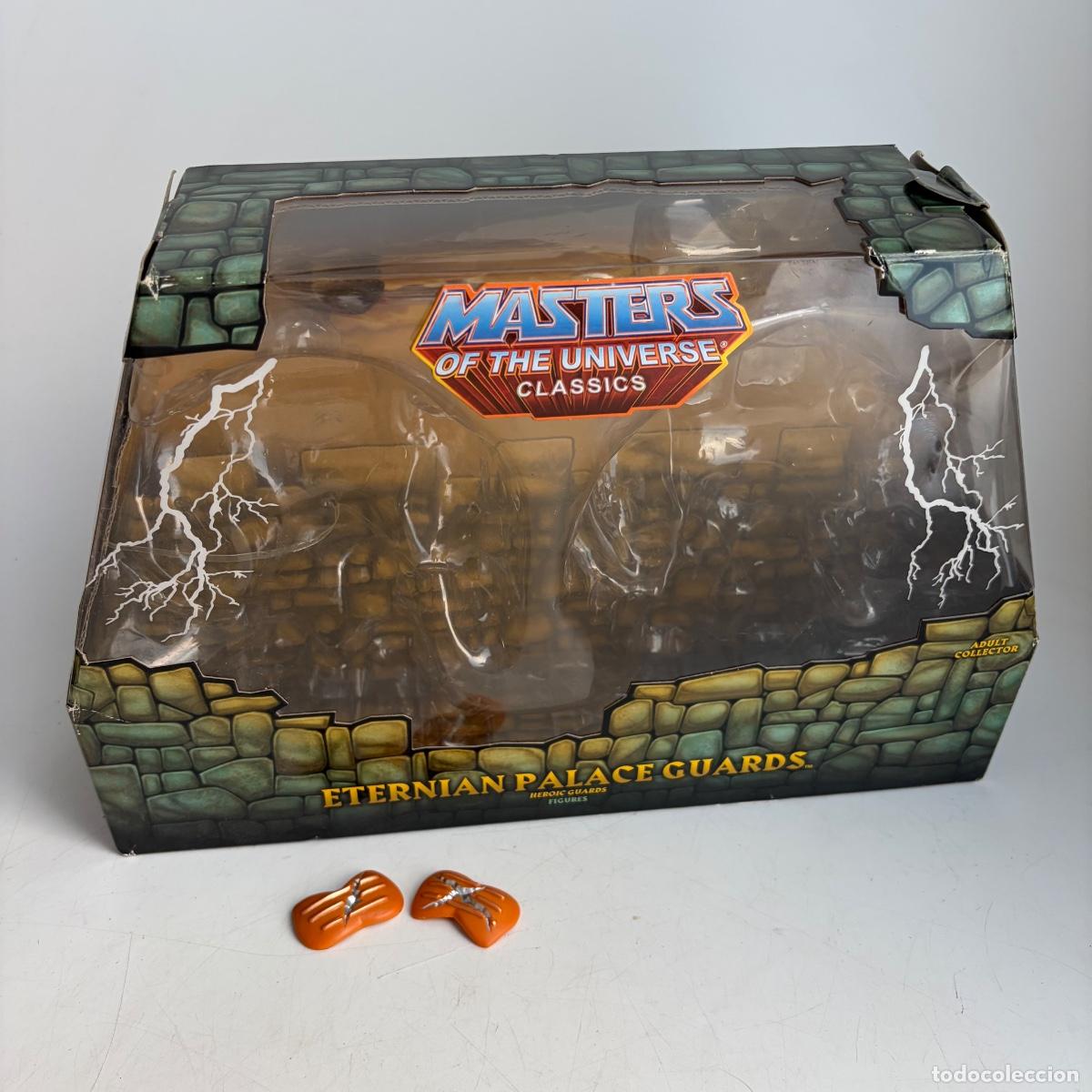 Figuras Masters del Universo: Caja Blister Vacio con 2 Accesorios Eternian Palace Guards Masters Universo MOTU Universe Classics