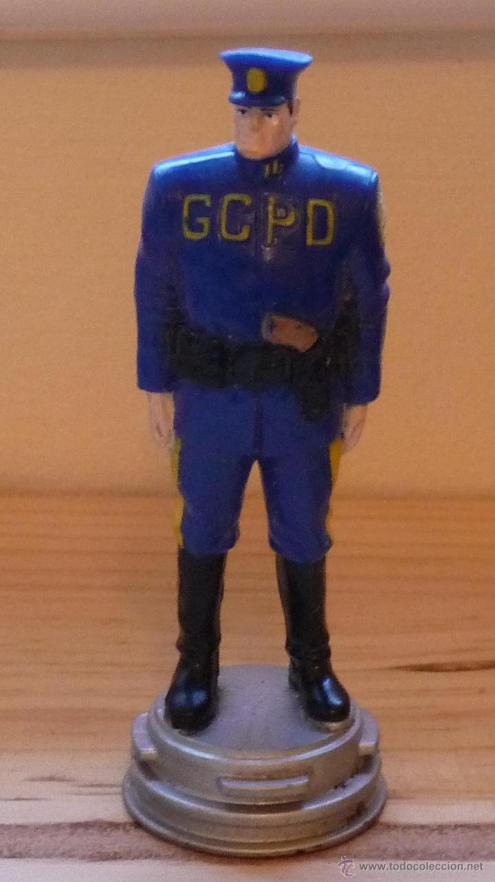 Figuras y mu&ntilde;ecos DC: FIGURA POLICIA DE GOTHAM - DE DC N&ordm;8 - Foto 1
