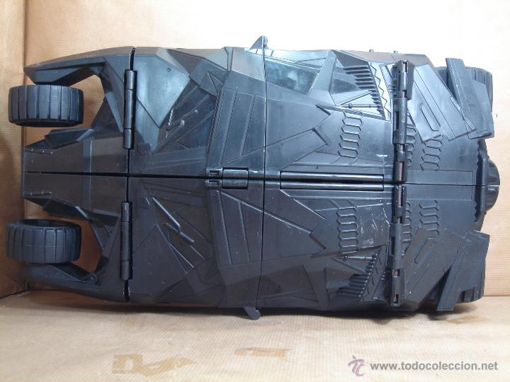 Figuras y mu&ntilde;ecos DC: COCHE TRANSFORMABLE EN BATCUEVA BATMAN - BATMOVIL - 41X23 CMS - DC COMICS 2008 - ARTICULADO - Foto 2