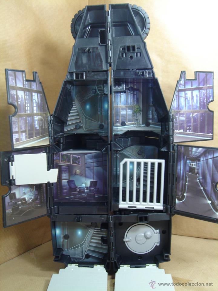Figuras y mu&ntilde;ecos DC: COCHE TRANSFORMABLE EN BATCUEVA BATMAN - BATMOVIL - 41X23 CMS - DC COMICS 2008 - ARTICULADO - Foto 9