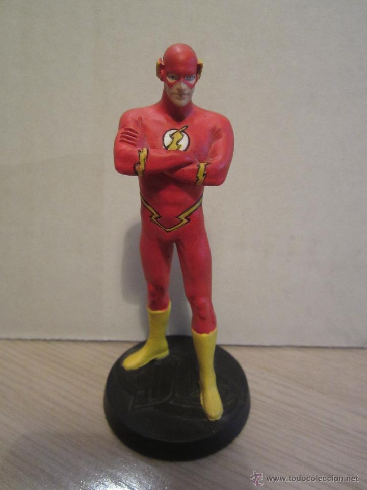 Figuras y mu&ntilde;ecos DC: FIGURA DC FLASH DE POLIRESINA (NO ES LA DE PLOMO) - Foto 1