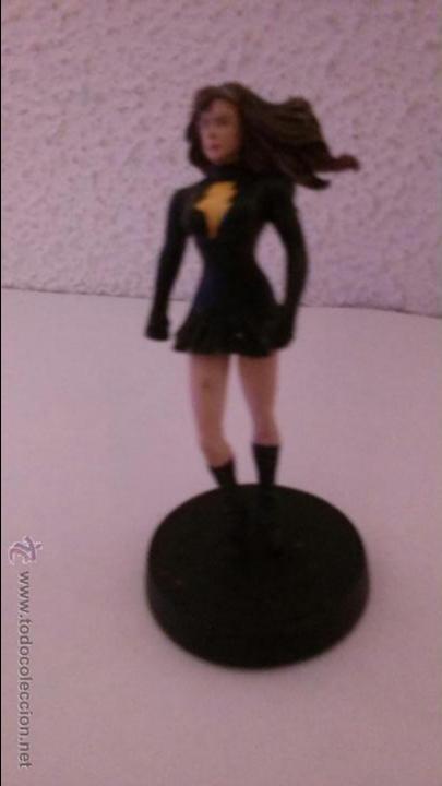 Figuras y mu&ntilde;ecos DC: SHAZAM MARY DAR 6152 DC COMICS 2010 - Foto 1