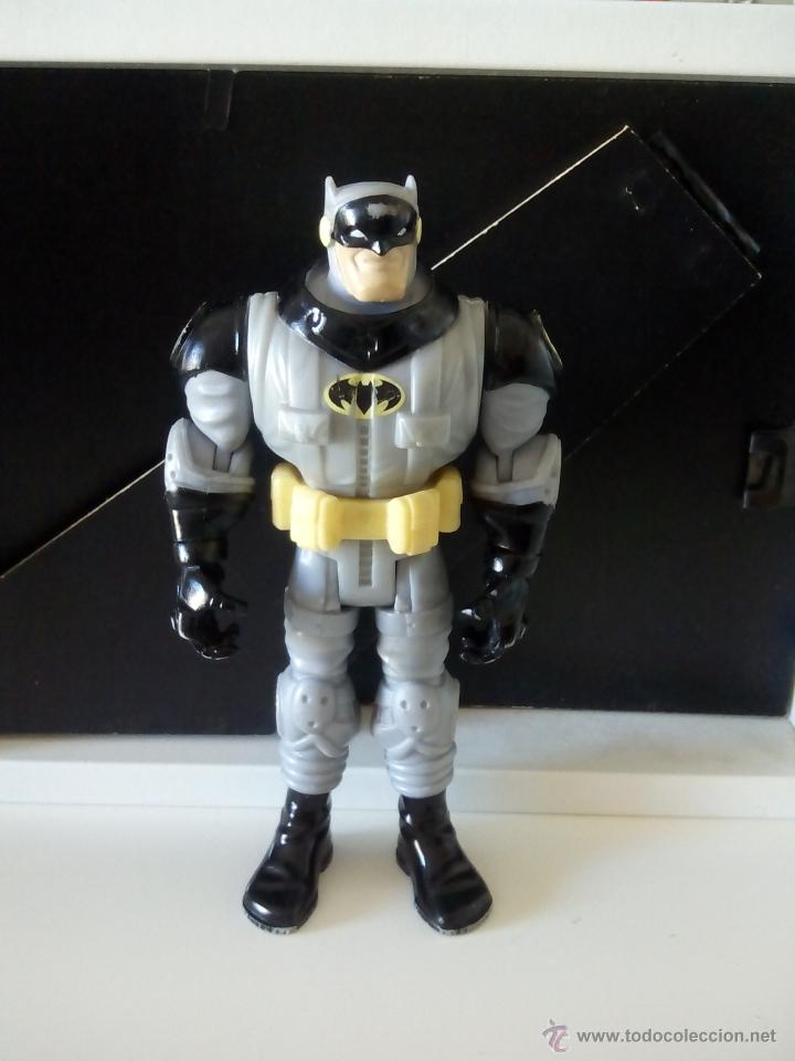 Figuras y mu&ntilde;ecos DC: Figura de Batman de 13 cms. Original de DC Comics. Articulada. - Foto 1