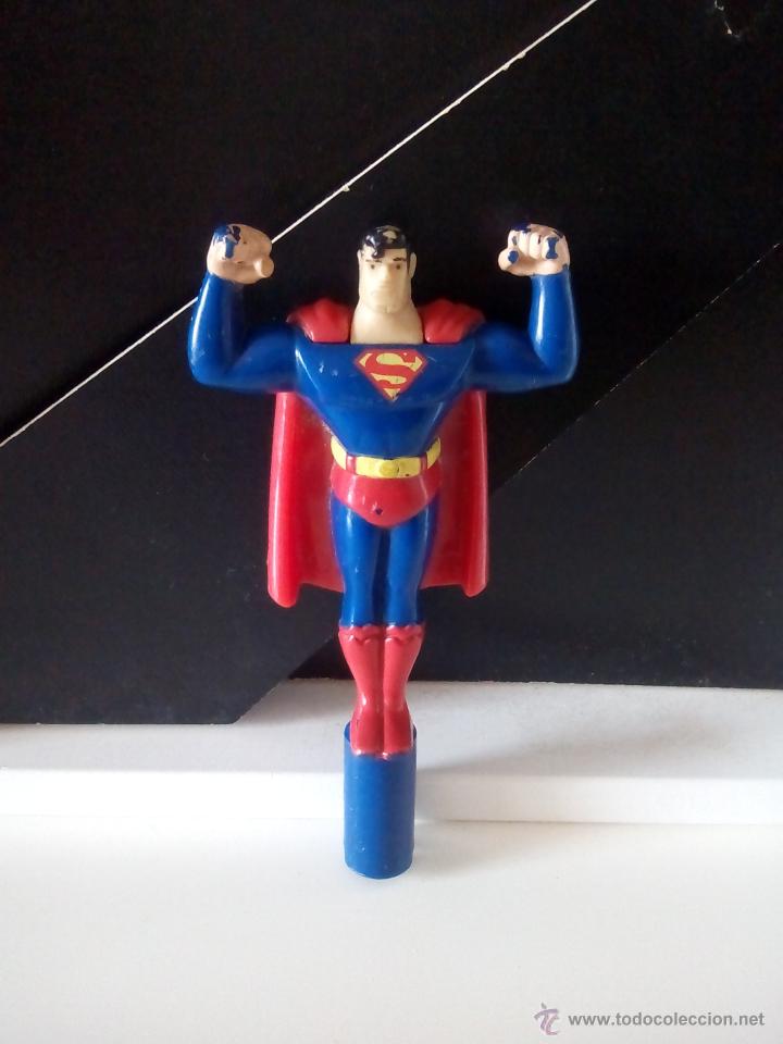 Figuras y mu&ntilde;ecos DC: Antigua Figura de Superman. De 10 cms. Dc Comics - Burger King. - Foto 1