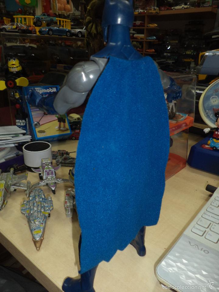 Figuras y mu&ntilde;ecos DC: Batman original.Gris y azul.Mattel / DC Comics.30 cm. - Foto 3