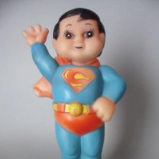 Figuras y Muñecos DC: SUPERMAN ANTIGUA FIGURA DE GOMA DE 17 CM DC COMICS SUPER JUNIOR TAIWAN 1978. Lote 60851483