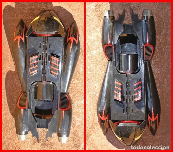 Figuras y mu&ntilde;ecos DC: 56..L.2 Batmovil Transformable Ref. 5749....Medidas 38 X 18 X 9 cms - Foto 1