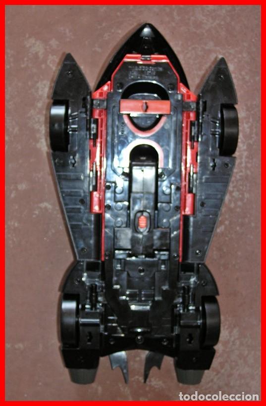 Figuras y mu&ntilde;ecos DC: 56..L.2 Batmovil Transformable Ref. 5749....Medidas 38 X 18 X 9 cms - Foto 5