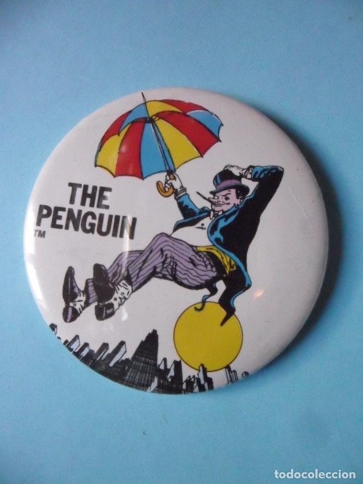 Figuras y mu&ntilde;ecos DC: VINTAGE SUPER POWERS BUTTON RAINBOW DESIGNS THE PENGUIN DC COMICS INC 1966 - Foto 1