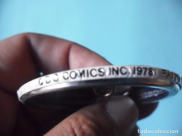 Figuras y mu&ntilde;ecos DC: VINTAGE SUPER POWERS BUTTON RAINBOW DESIGNS ROBIN DC COMICS INC 1978 - Foto 3