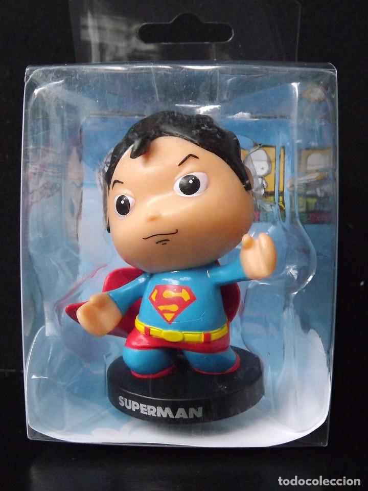 Figure e Bambolotti DC: Figura LITTLE MATES: SUPERMAN (de la colección completa de 10 figuras DC Comics)