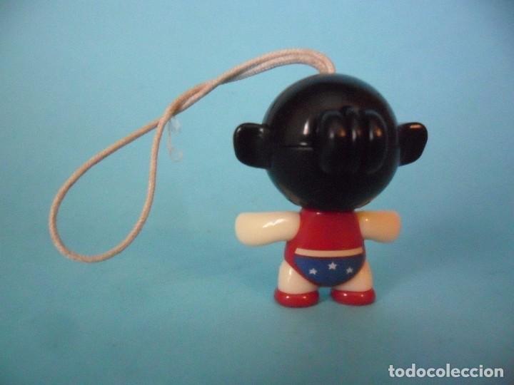 Figuras y mu&ntilde;ecos DC: WONDER WOMAN KINDER DC COMICS 2017 - Foto 2