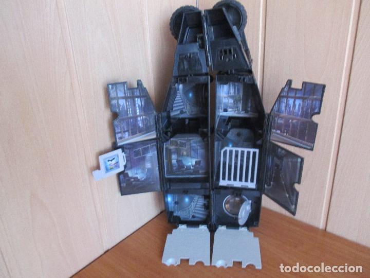 Figuras y mu&ntilde;ecos DC: COCHE  BATMOBIL, DC COMICS , TRANSFORMABLE - Foto 3