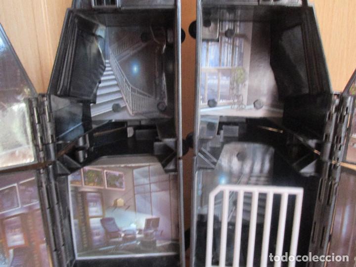 Figuras y mu&ntilde;ecos DC: COCHE  BATMOBIL, DC COMICS , TRANSFORMABLE - Foto 4