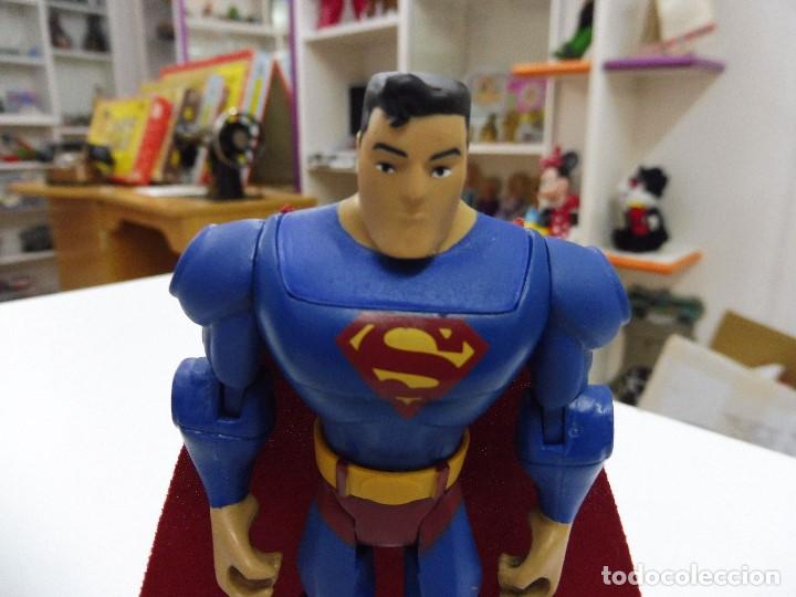 Figuras y mu&ntilde;ecos DC: Figura articulada DC Comics Mattel 2009 Superman - Foto 15