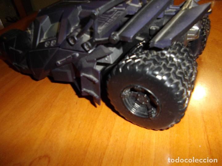 Figuras y mu&ntilde;ecos DC: Batmovil DC con luz y sonido - Foto 8