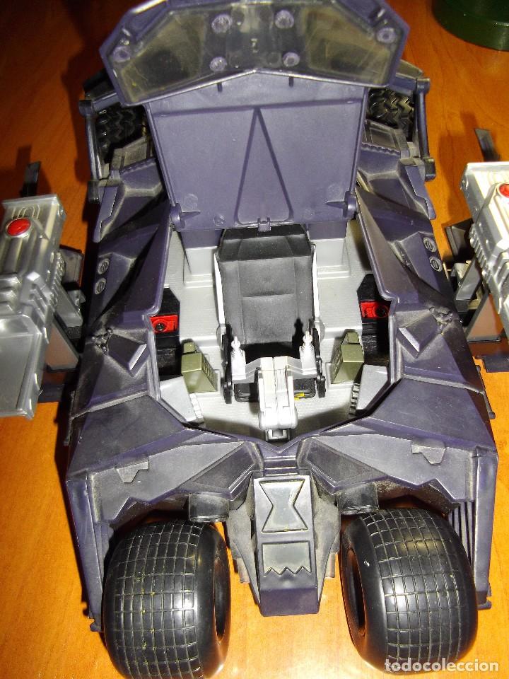 Figuras y mu&ntilde;ecos DC: Batmovil DC con luz y sonido - Foto 19